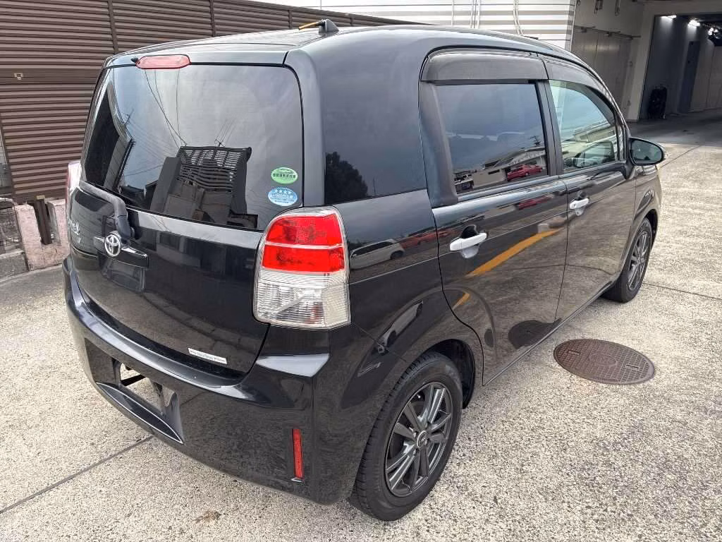 TOYOTA SPADE