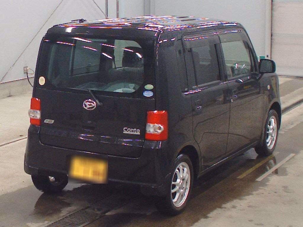 DAIHATSU MOVE CONTE