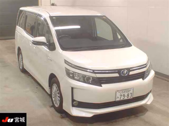 TOYOTA VOXY
