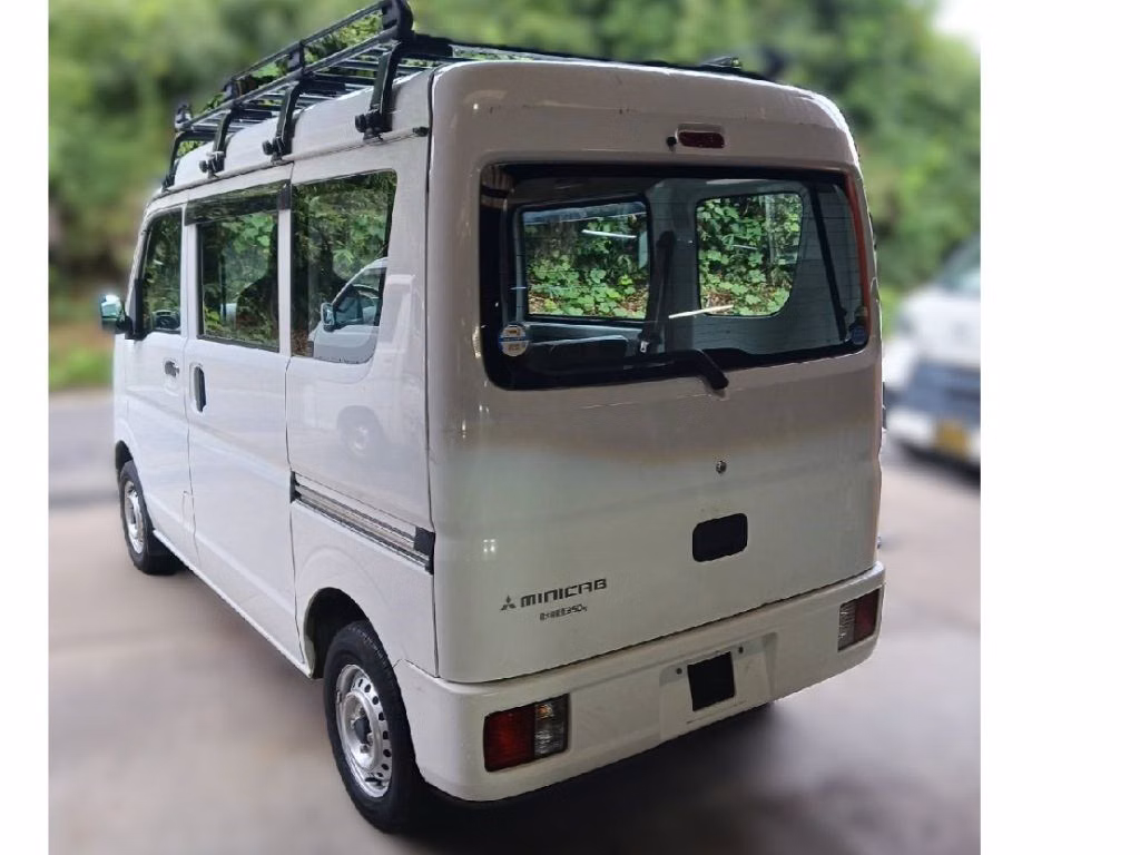 MITSUBISHI MINICAB