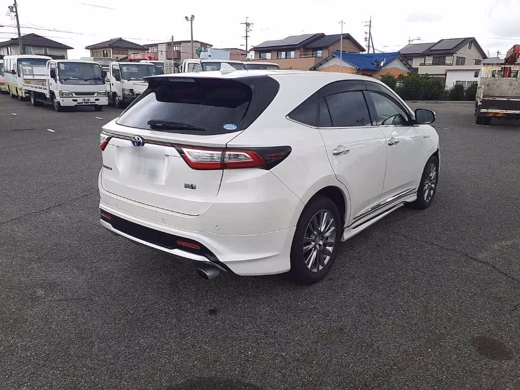 TOYOTA HARRIER