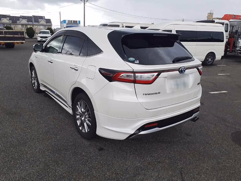 TOYOTA HARRIER