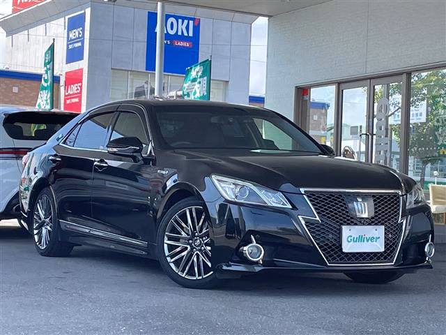 TOYOTA CROWN