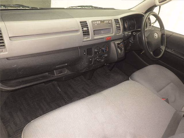 TOYOTA REGIUS ACE