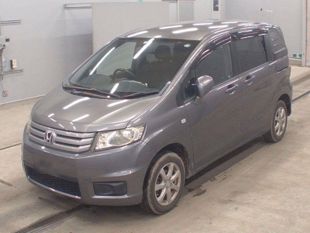 HONDA FREED SPIKE
