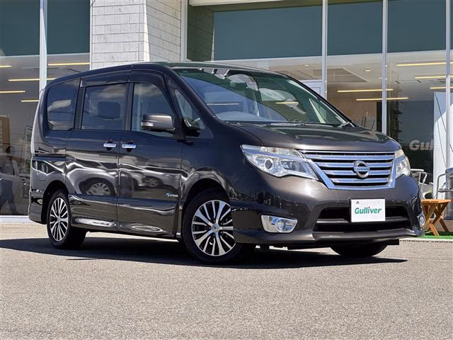 NISSAN SERENA