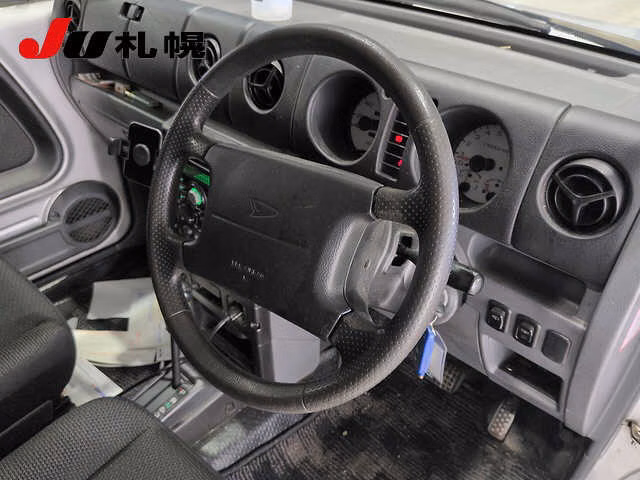 DAIHATSU NAKED