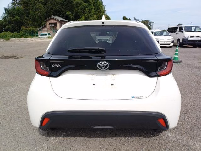 TOYOTA YARIS