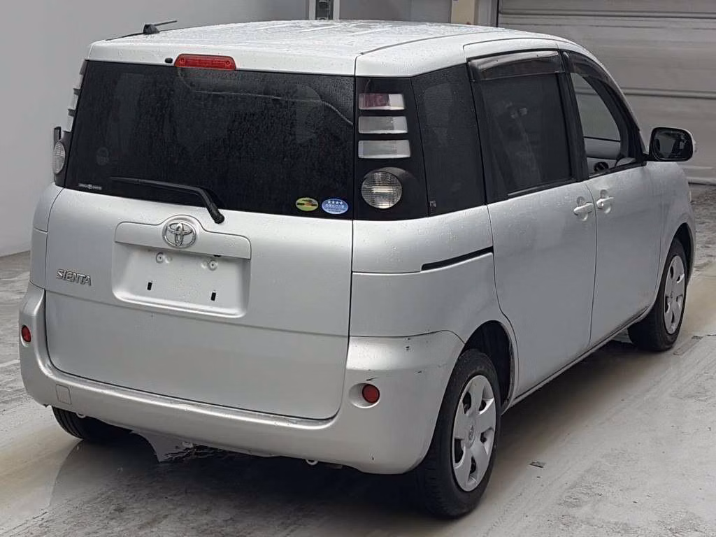 TOYOTA SIENTA