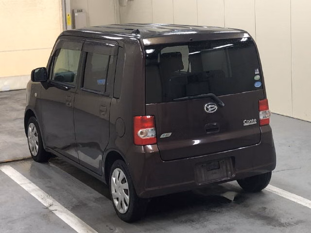 DAIHATSU MOVE CONTE