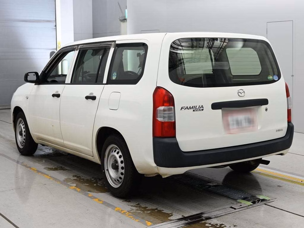 MAZDA FAMILIA