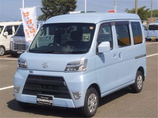 TOYOTA PIXIS VAN