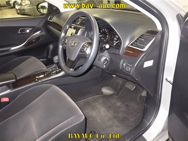 TOYOTA PREMIO