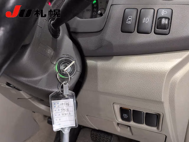 TOYOTA ISIS