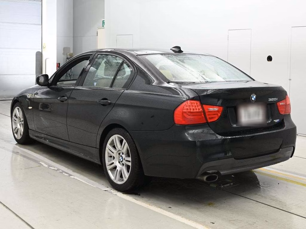 BMW 3-SERIES