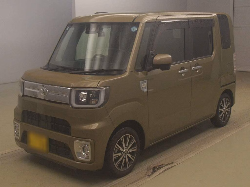 TOYOTA PIXIS MEGA