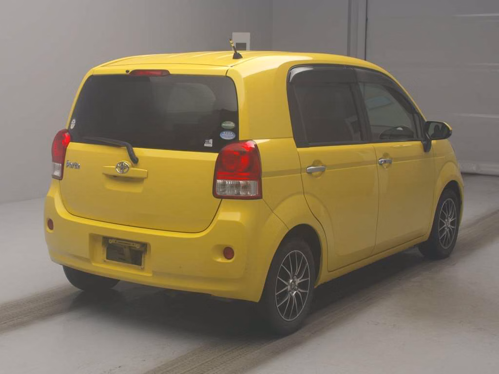 TOYOTA PORTE