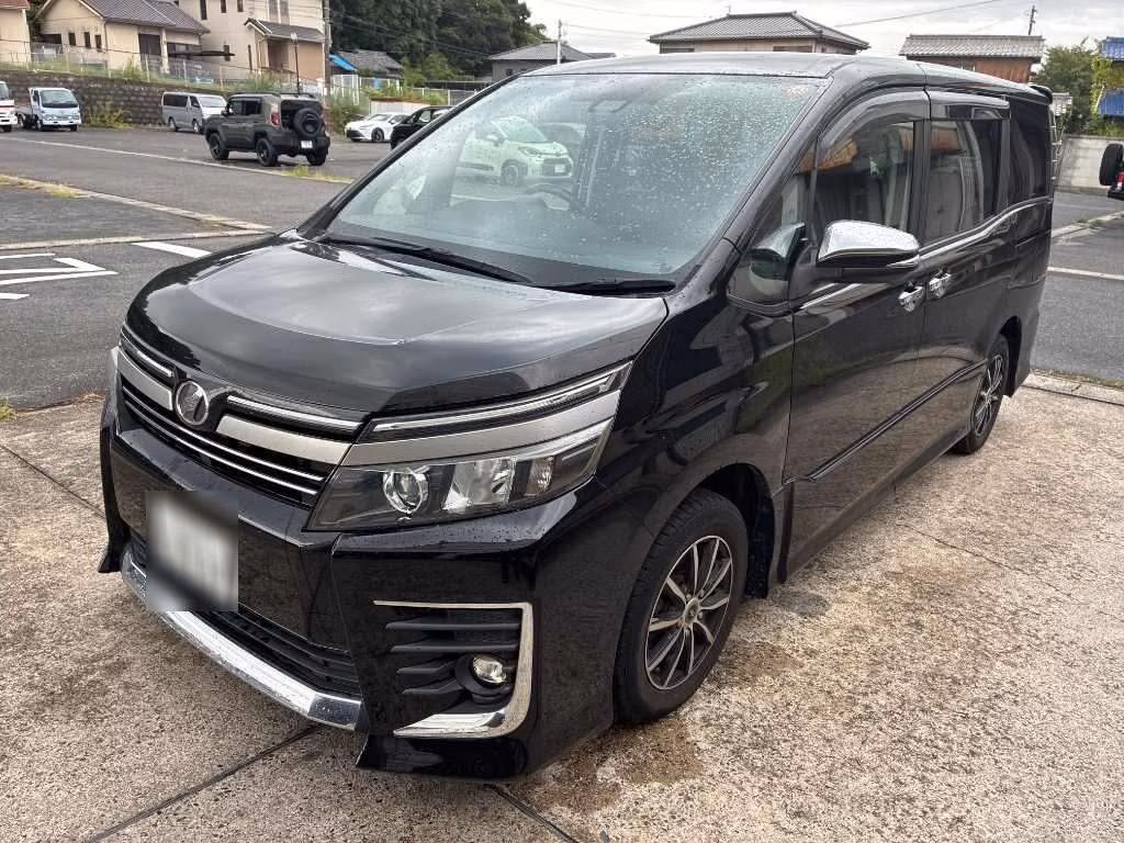 TOYOTA VOXY