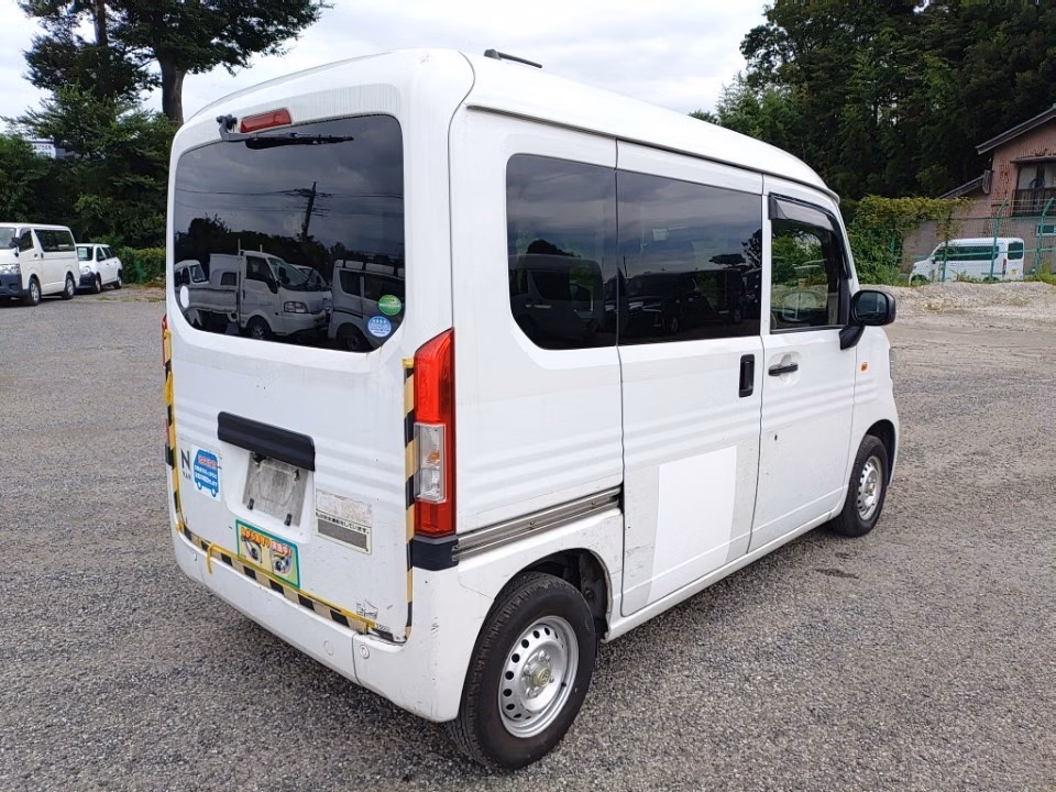 HONDA N-VAN