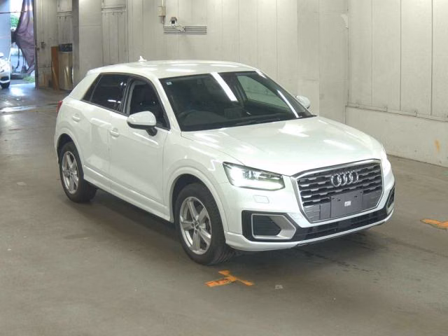 AUDI Q2