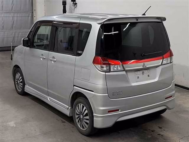 MITSUBISHI DELICA D:2