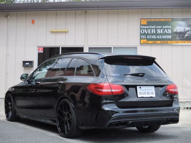 MERCEDES-BENZ C-CLASS