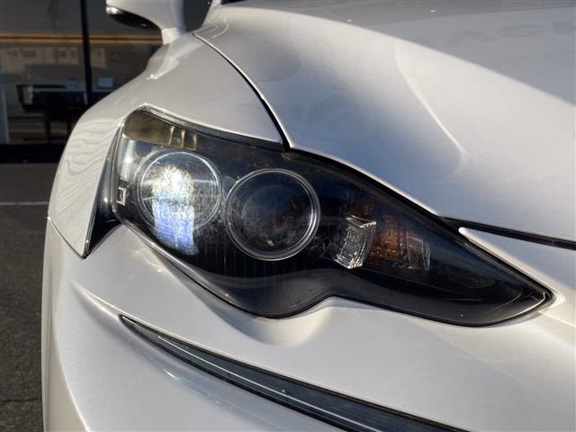 Lexus IS300h