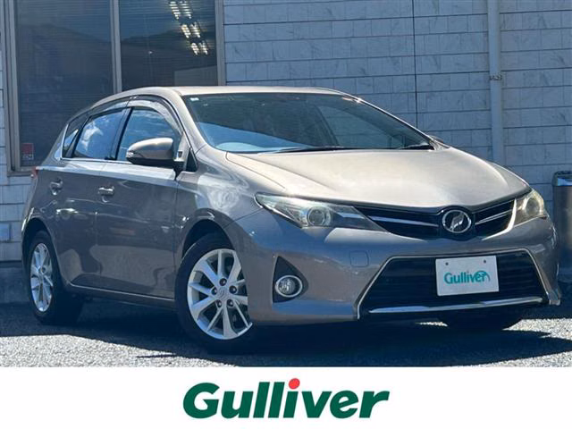 TOYOTA AURIS