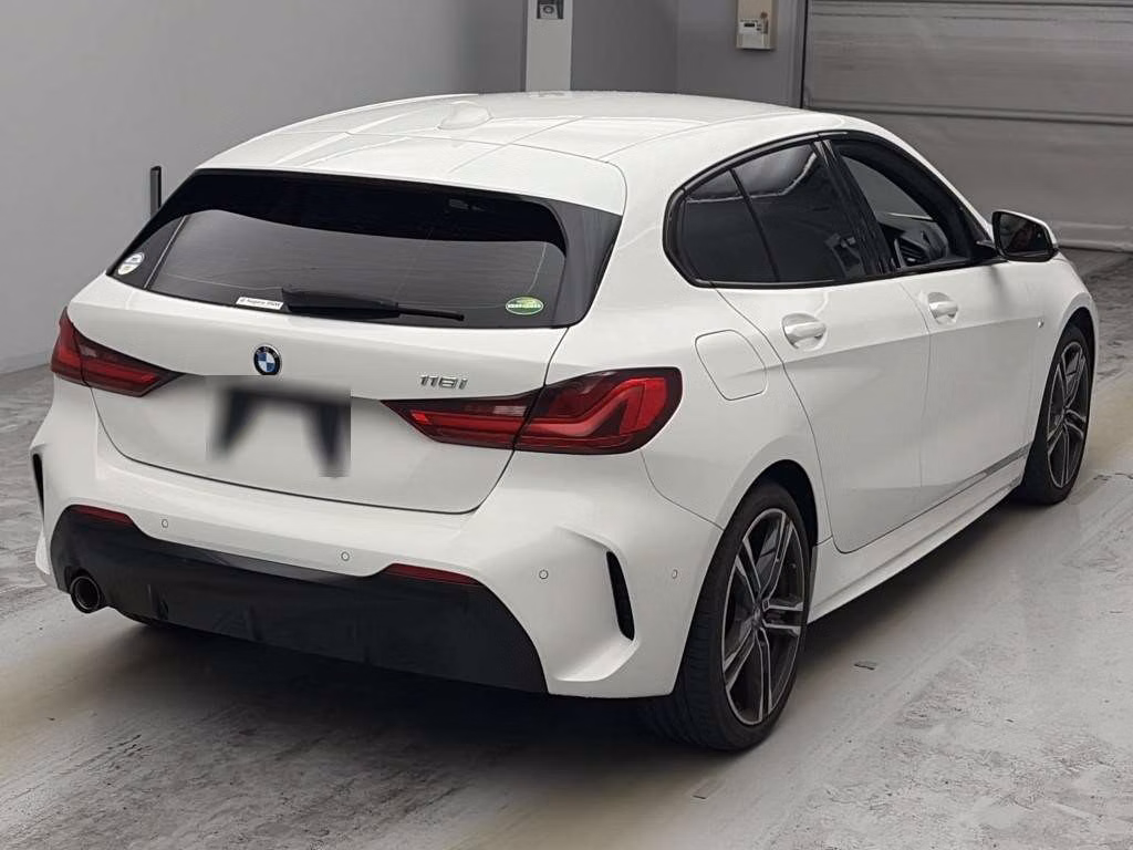 BMW 1-SERIES