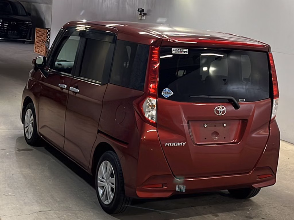 TOYOTA ROOMY
