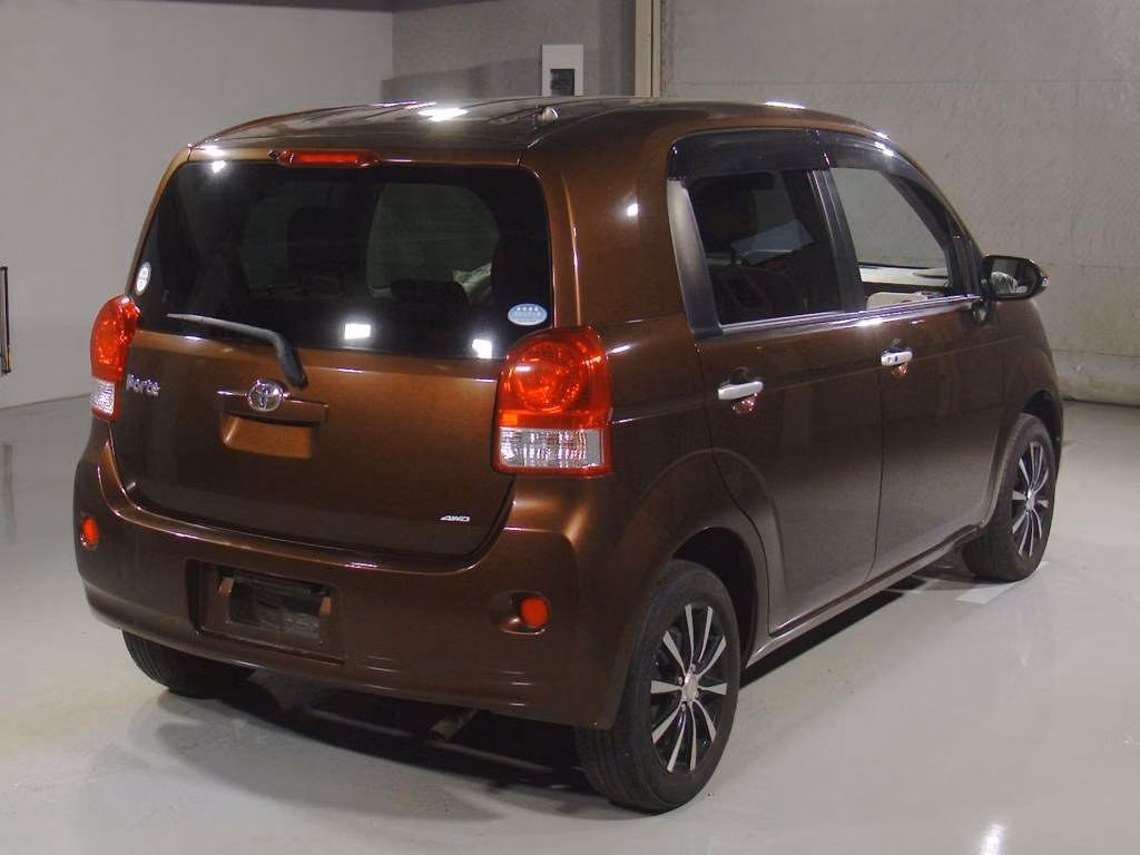 TOYOTA PORTE