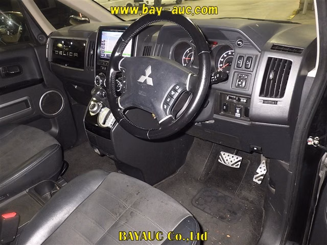 MITSUBISHI DELICA D:5