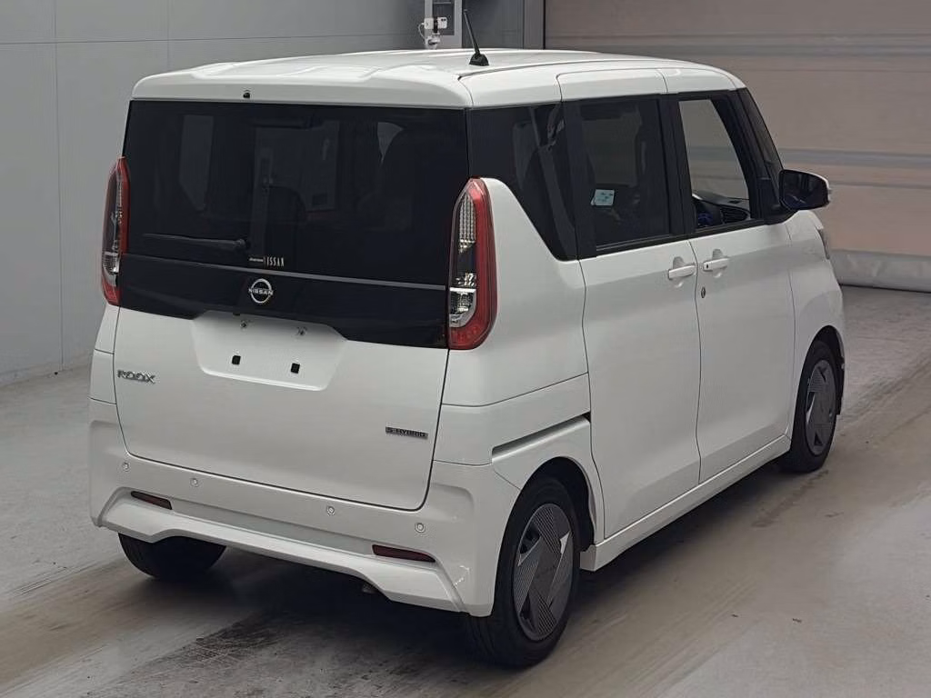 NISSAN ROOX