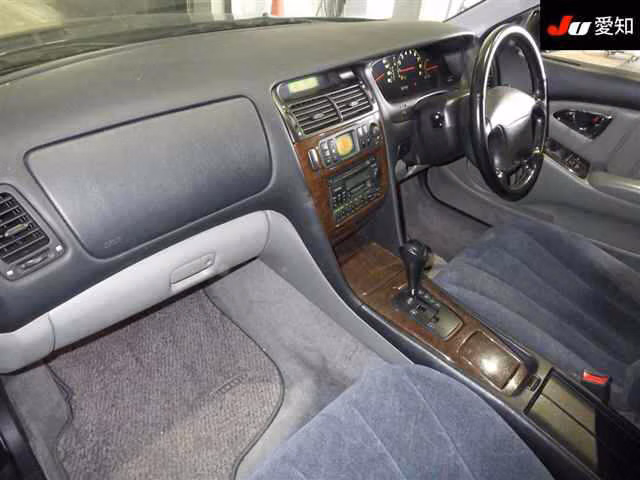 MITSUBISHI DIAMANTE