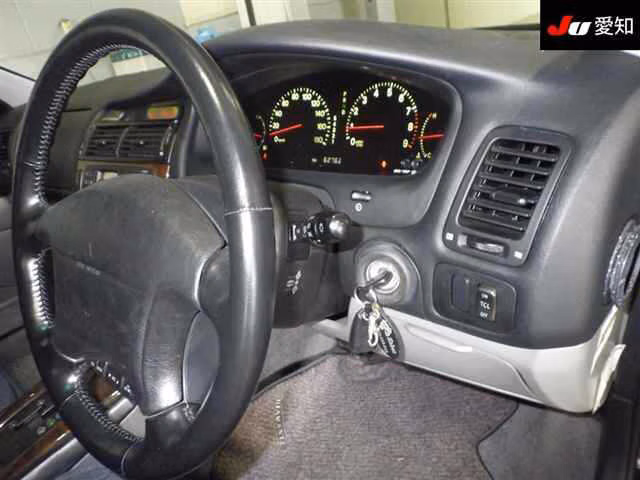 MITSUBISHI DIAMANTE