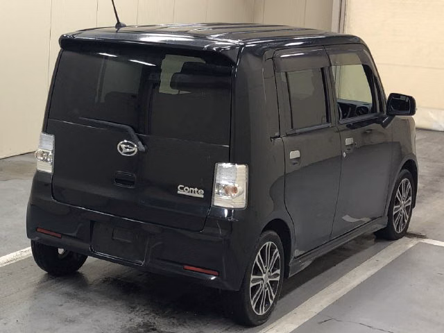 DAIHATSU MOVE CONTE