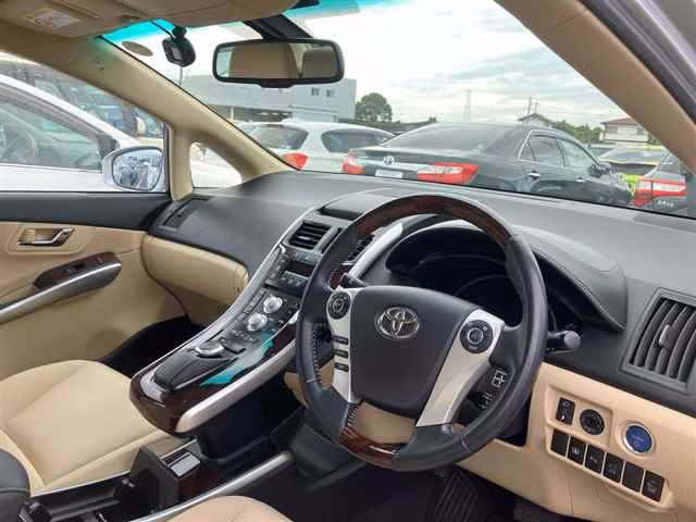 TOYOTA SAI