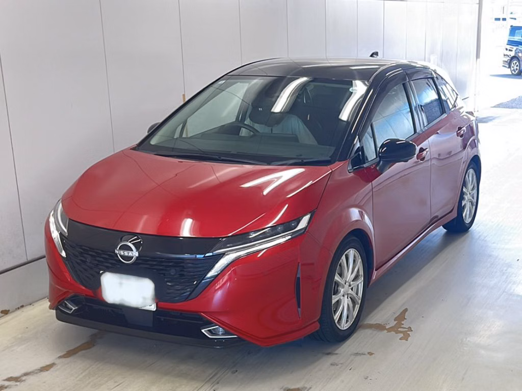 Nissan Aura