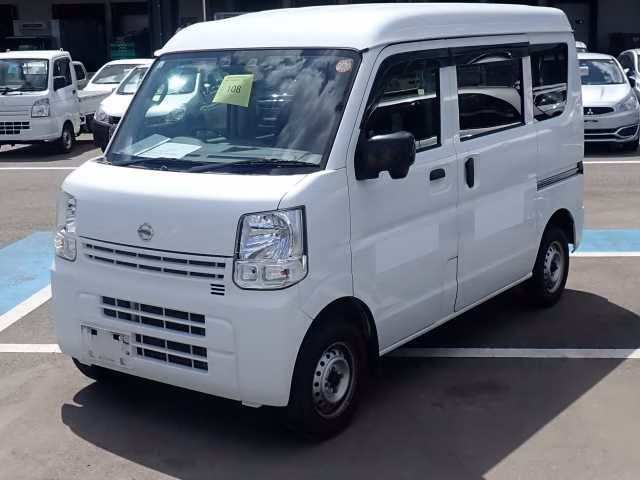 NISSAN NV100 CLIPPER