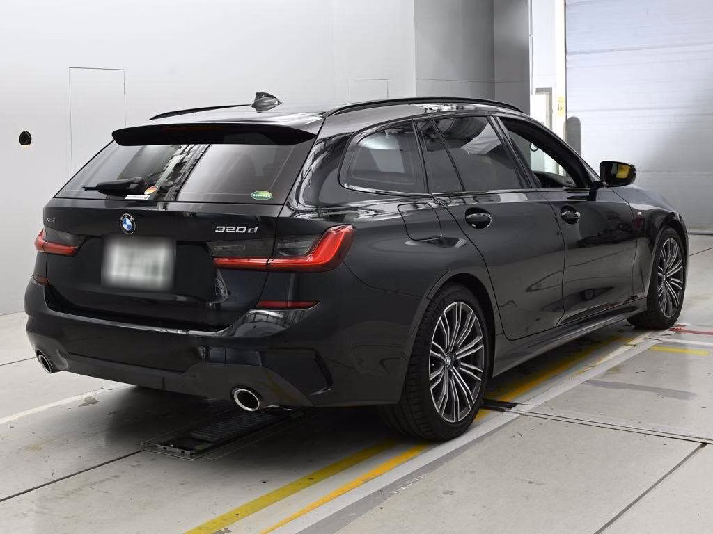 BMW 3-SERIES
