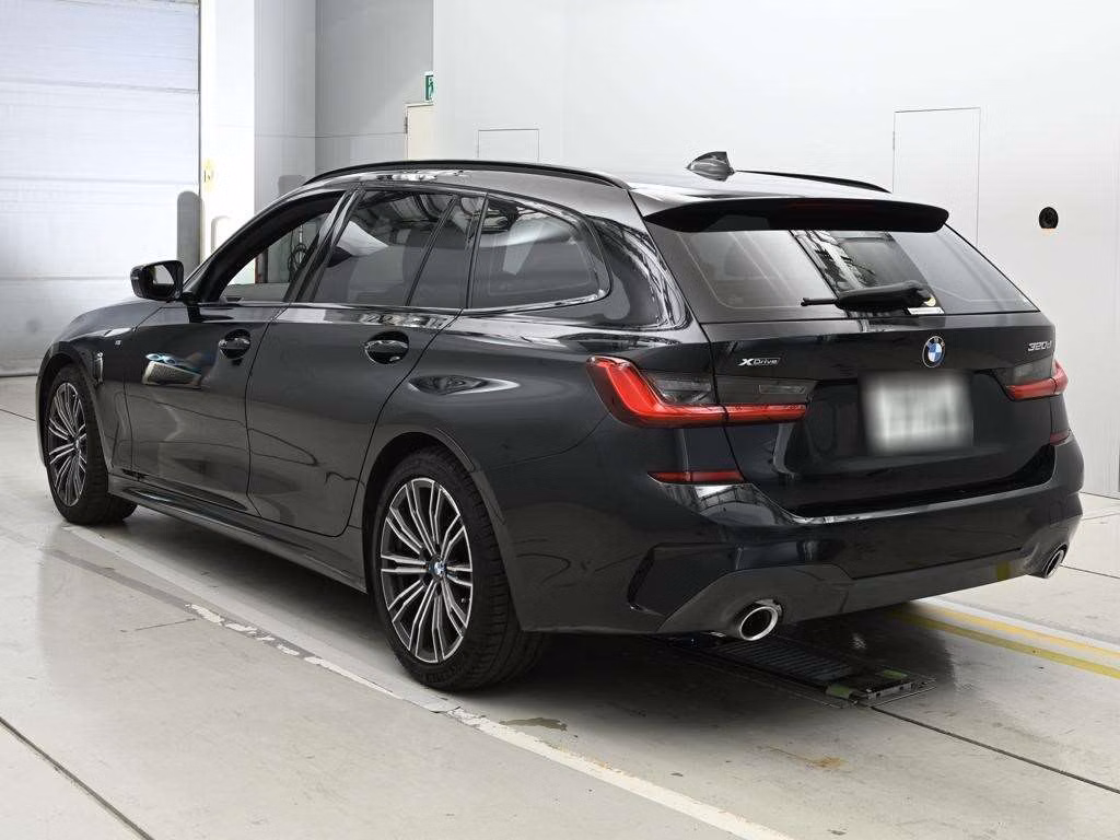 BMW 3-SERIES