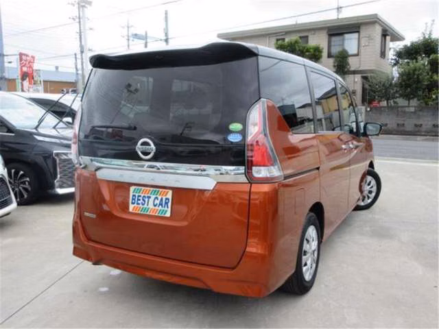NISSAN SERENA