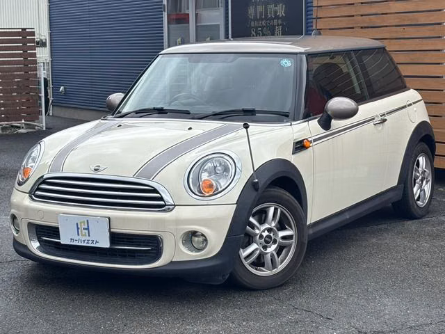 MINI HATCH
