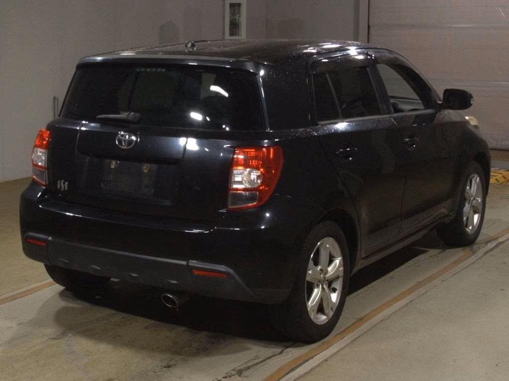 TOYOTA IST