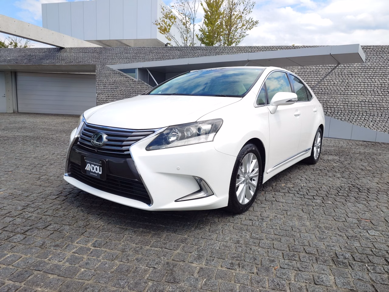 Lexus HS250h