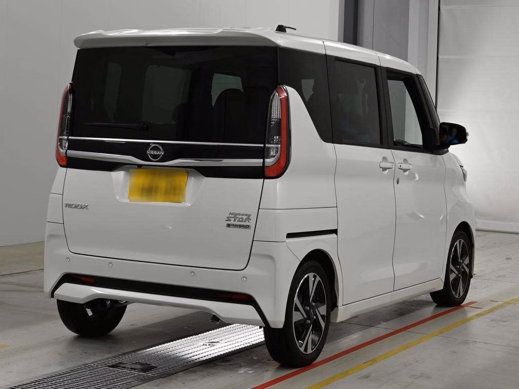 NISSAN ROOX