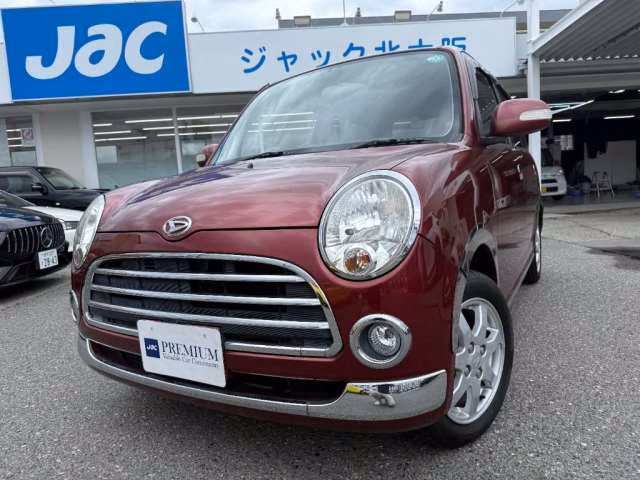 Daihatsu Mira Gino