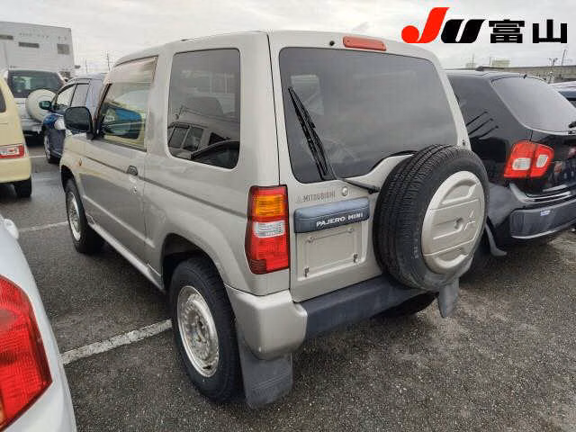 MITSUBISHI PAJERO MINI