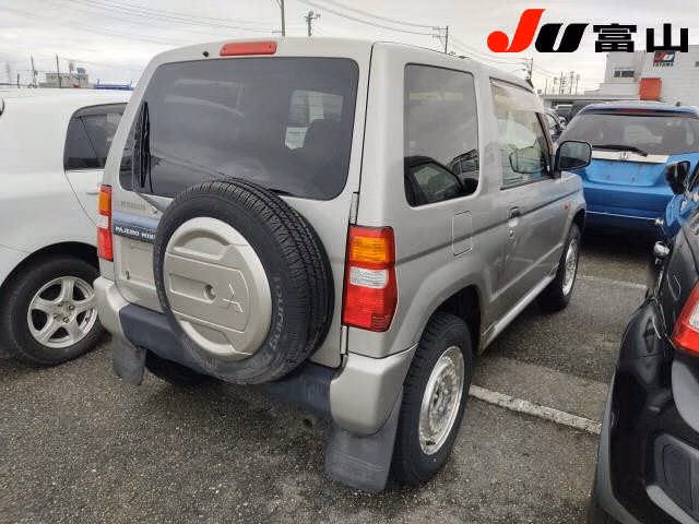 MITSUBISHI PAJERO MINI