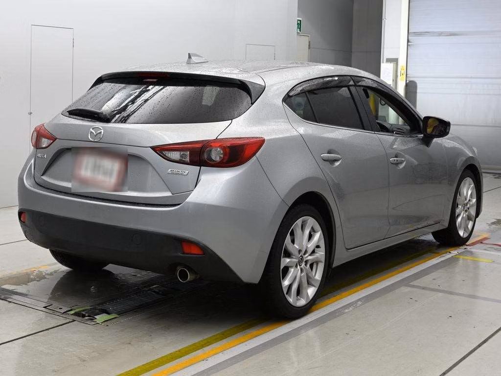 MAZDA AXELA